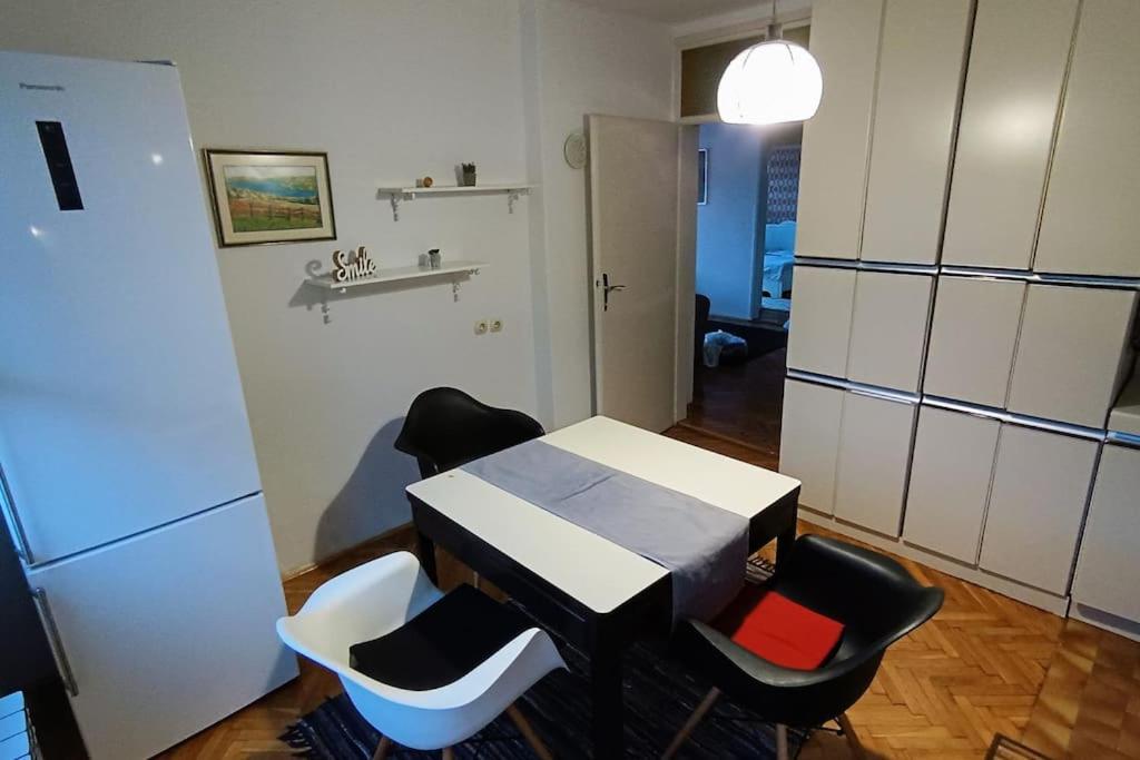 Spacious Condo Near Bascarsija - Free Parking SJJ Buitenkant foto